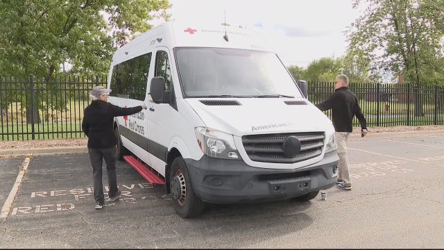 Michigan couple head south to provide meals as Hurricane Ian hits Florida