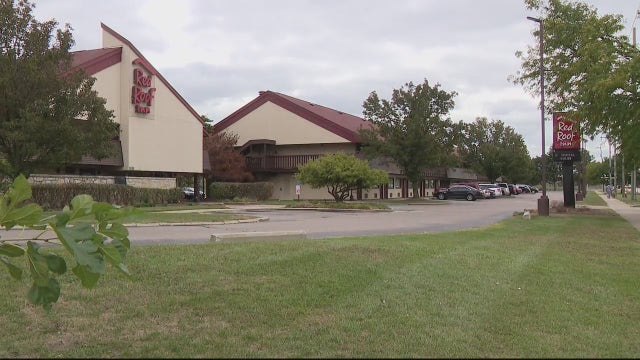 Van full of tools stolen from Warren motel as couple works to get a home