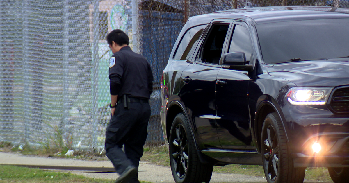 Detroit police investigating after man fatally shot on city's east side ...