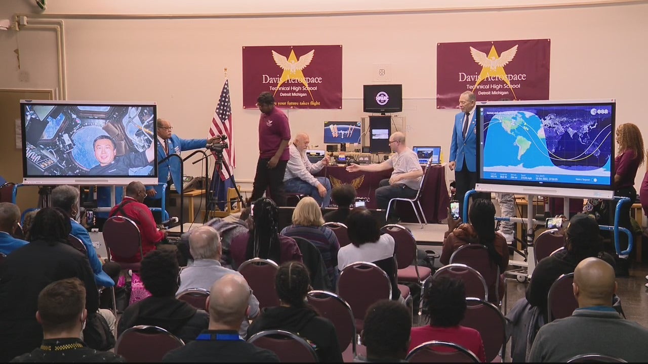 High Schoolers in Detroit talk to NASA's International Space Station in real-time