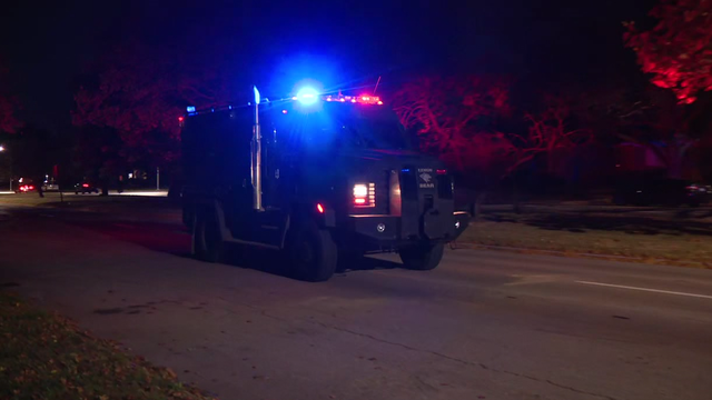 Police: armed man barricaded inside Detroit home, holding girlfriend hostage
