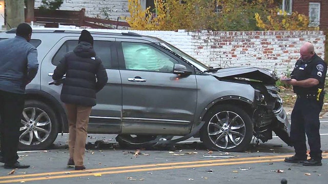 Suspect in 2 homicides arrested after fleeing Detroit police and crashing on west side