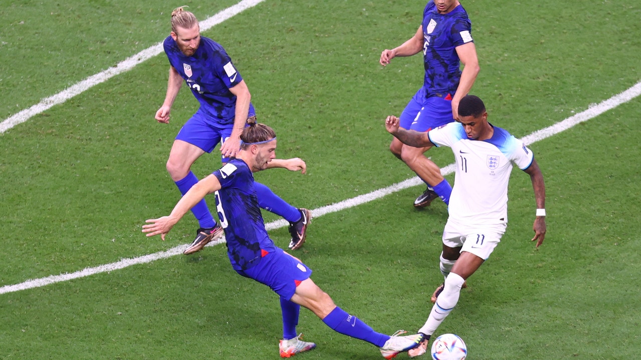 U.S. frustrates England again at a World Cup in 0-0 draw