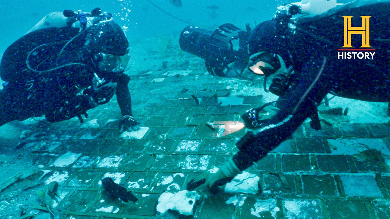 Large section of destroyed space shuttle Challenger found on ocean floor - Vimarsana News