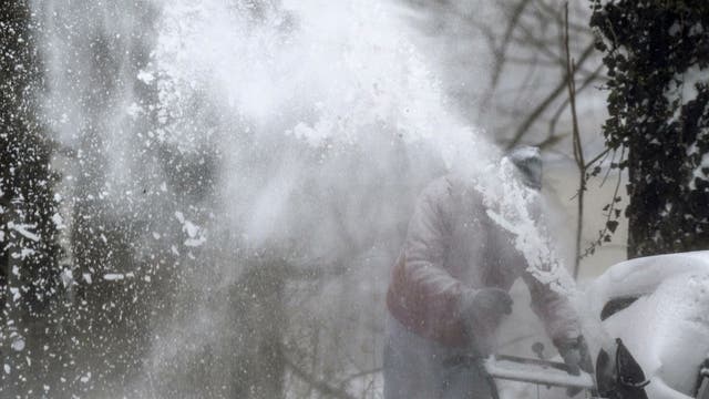 Winter storm warning: Snow starts Thursday in west Michigan, up to a foot possible