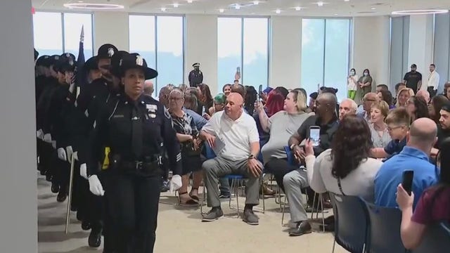 Detroit police officers to see $10K pay raise after city council approves new contract