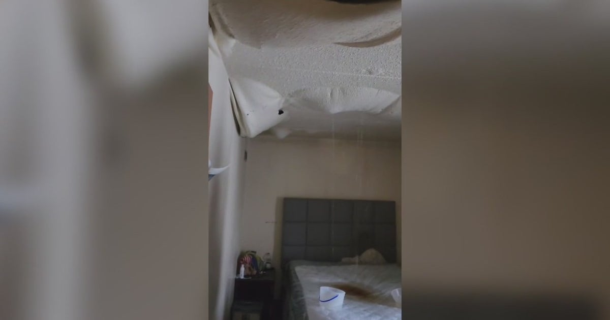 20 displaced after apartment fire leads to busted pipes | FOX 2 Detroit