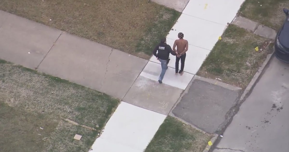 Murder suspect missing for two years caught in tense manhunt on Detroit ...