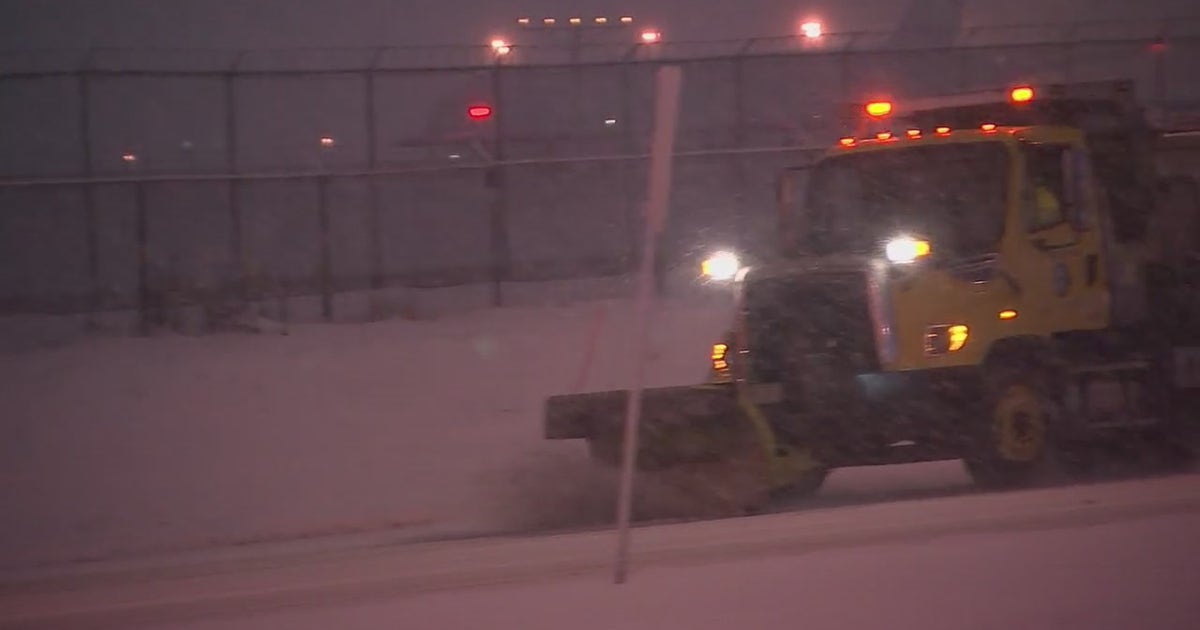 Macomb County emergency center braces for winter storm, power outages ...