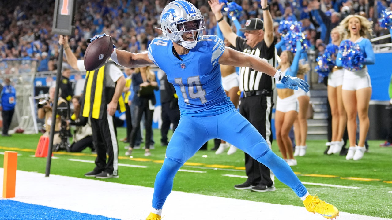 Goff's 340 yards and 2 TDs help Lions rout Jaguars 40-14