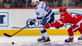 Red Wings snap six game skid, take down Tampa Bay 7-4