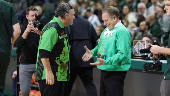 Michigan State pulls away from Oakland in second half