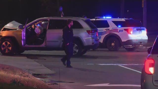 Detroit police officer, civilian injured in crash at I-94 and Moross