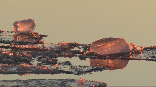 Michigan's warm stretch continues with low 40s Wednesday and spotty showers