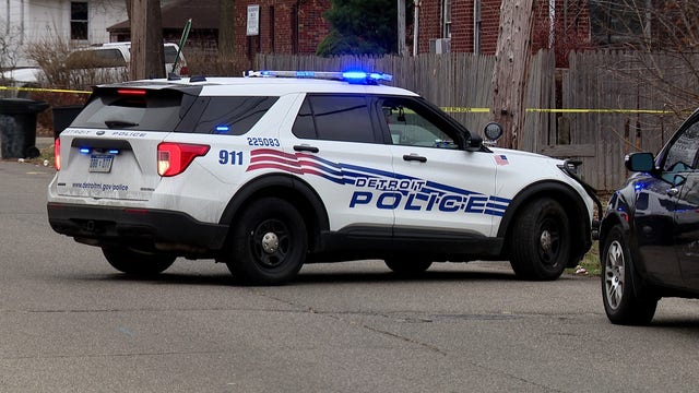 Detroit police investigating after decomposed body found in field