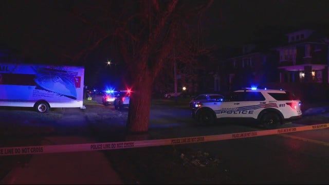 Detroit police investigating 2 shootings Friday morning