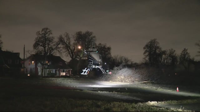 Detroit police chopper helps officers catch suspect who shot woman in neck at gas station
