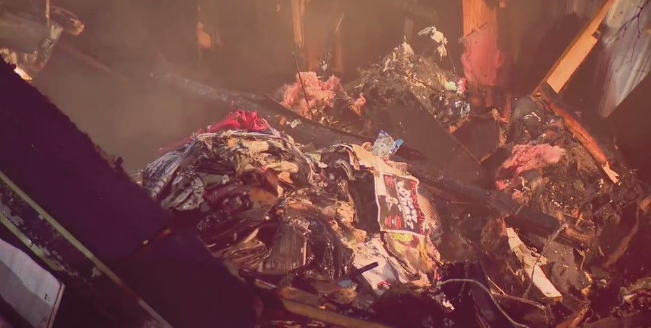 1 killed after fire engulfs Rochester Hills mobile home