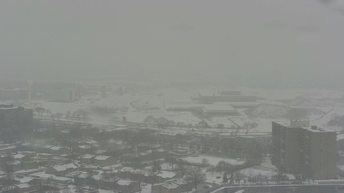 Metro Detroit weather: Bitter cold with some snowflakes flying Thursday