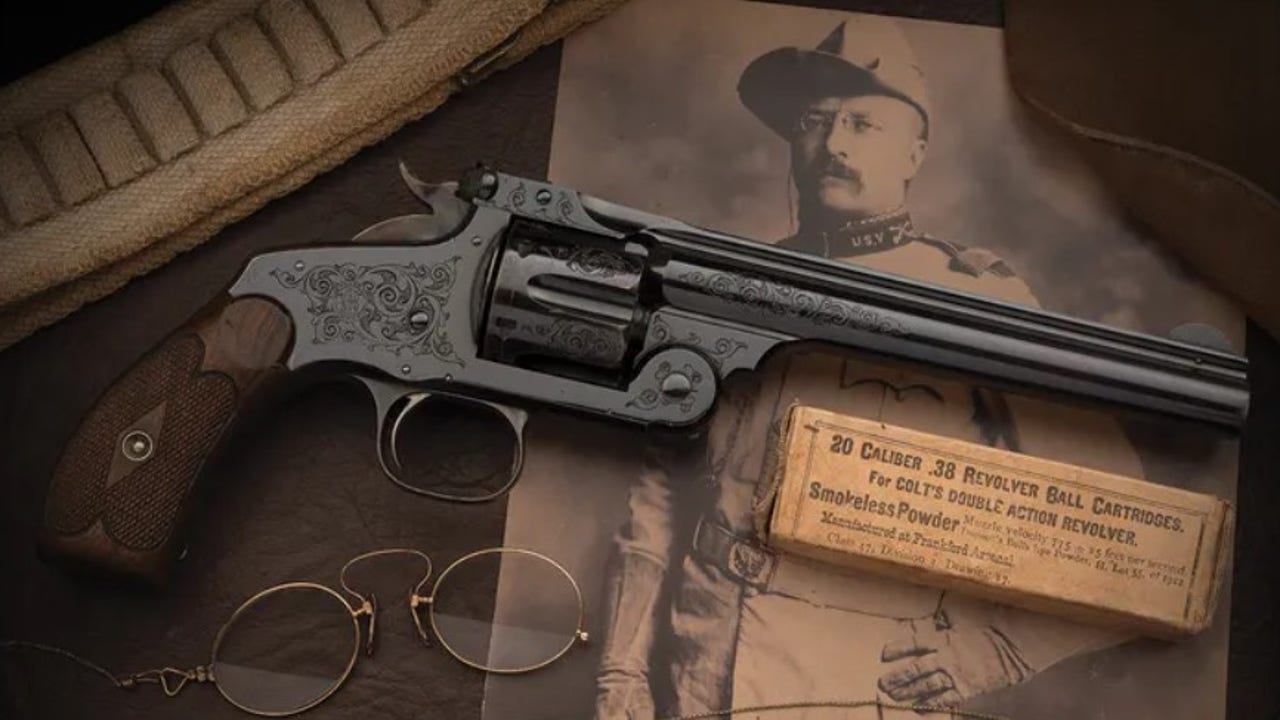 【美品】THE TEDDY ROOSEVELT REVOLVER 展示板付き Theodore Roosevelt's Smith & Wesson revolver fetches nearly $1