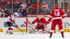 Vanecek makes 32 saves as Devils roll past Red Wings 5-1