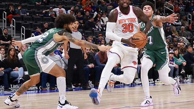 Randle's 42 leads Knicks to 11th straight win over Pistons