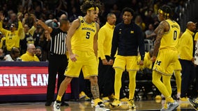 Michigan earns 2nd road win, tops Northwestern 68-51