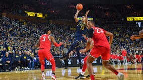 Dickinson leads Michigan to 77-69 win over skidding Buckeyes