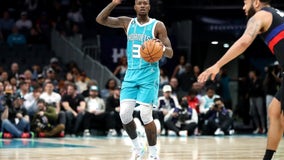 Ball fractures ankle in Hornets' 117-106 win over Pistons