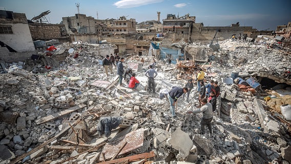 Turkish EMU professors spearhead earthquake relief efforts