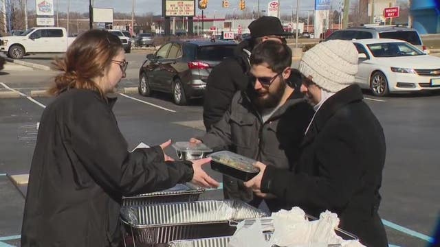 Dearborn Thai restaurant loses power, gives away free food