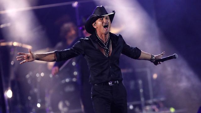 Tim McGraw headlining WYCD Hoedown at Pine Knob this spring