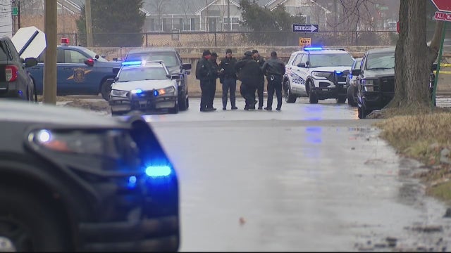 Armed robbery suspects barricade selves in Detroit home after fleeing in stolen vehicle