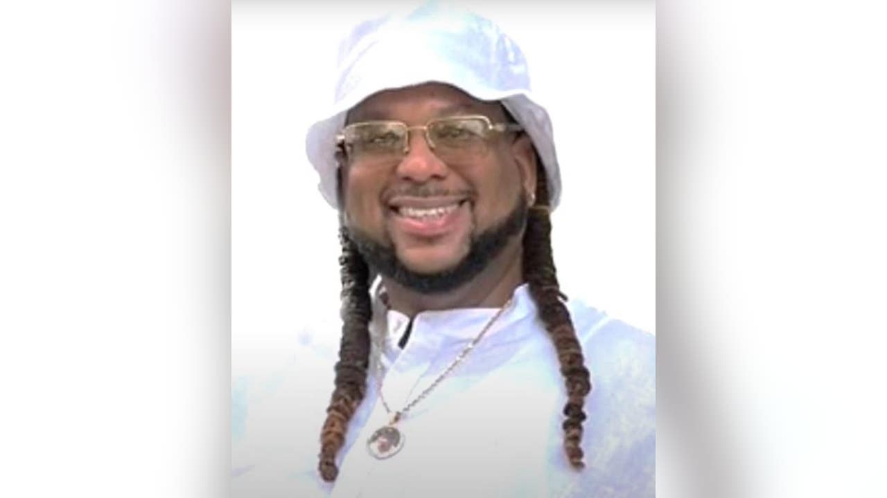 Man found shot to death in crashed SUV last year; Detroit police still looking for shooter Man found shot to death in crashed SUV last year; Detroit police still looking for shooter