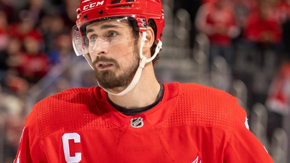 Red Wings sign Dylan Larkin to 8-year, $69.6M deal