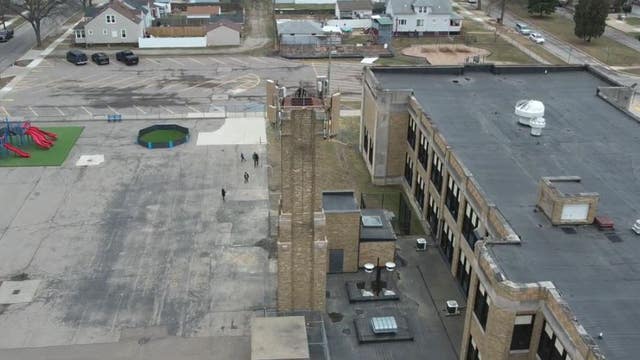 New 5G cell tower on Wyandotte elementary school has parents livid as meeting turns hostile