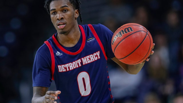 Youngstown State beats Detroit Mercy; Davis short of record