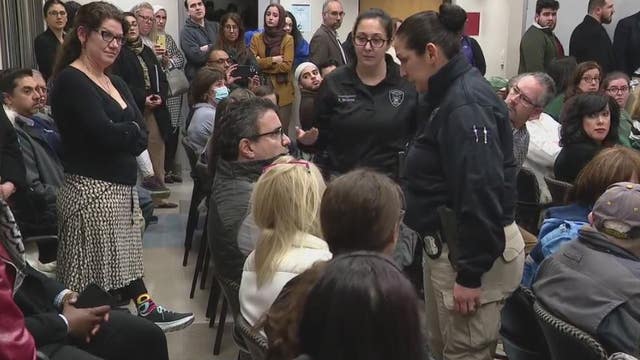 Emergency school meeting gets contentious addressing alleged antisemetic speaker at Bloomfield Hills HS