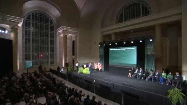 Duggan lays out vision for Detroit with State of the City from inside Michigan Train Station