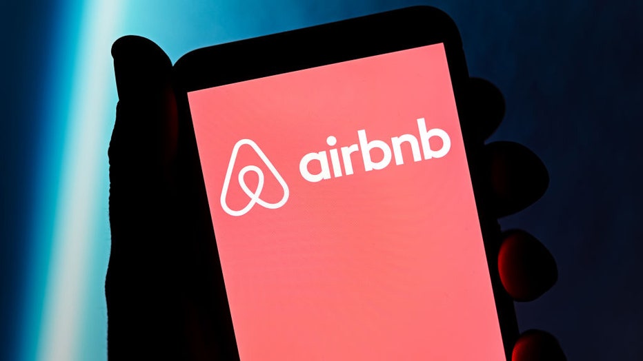 Airbnb-logo-II.jpg