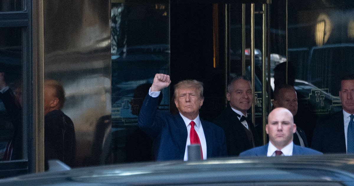 Trump set to make first appearance in Miami court after historic ...