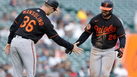 Rodriguez gets 1st MLB win, Orioles split DH with Tigers