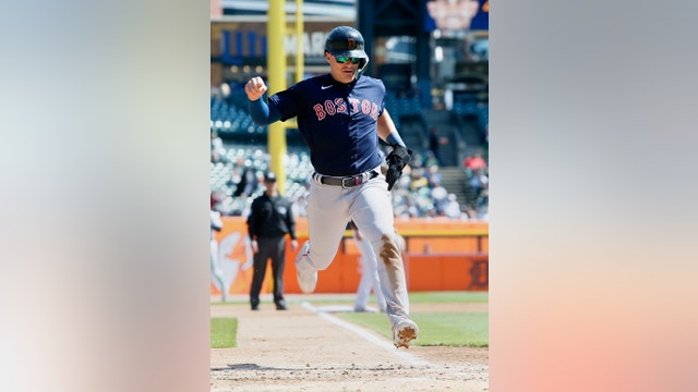 Red Sox top Tigers behind Casas, Crawford for 3-game sweep