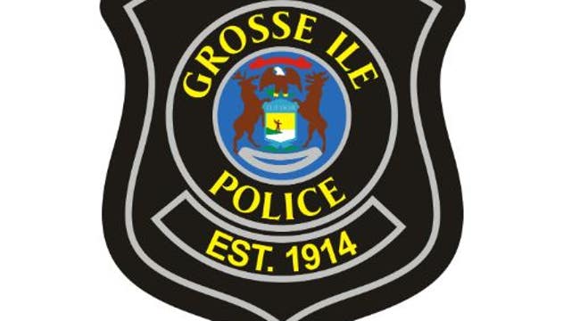 Grosse Ile police kill loose bull running across island