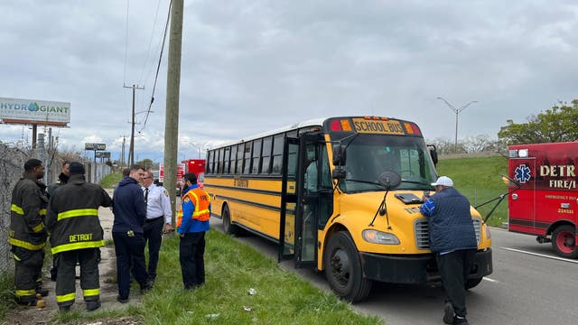 MSP investigating hit-and-run involving school bus on I-75 off-ramp in Detroit