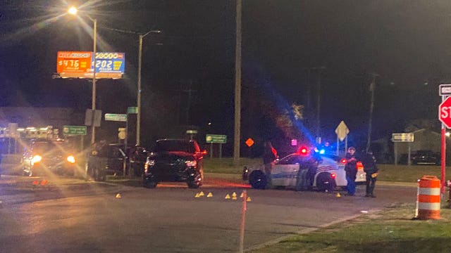 Two men who fired into crowd outside Detroit bar shot by security guard