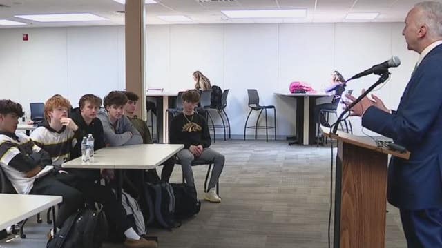 Lutheran North HS welcomes Rob Wolchek's 'Scam School' lesson