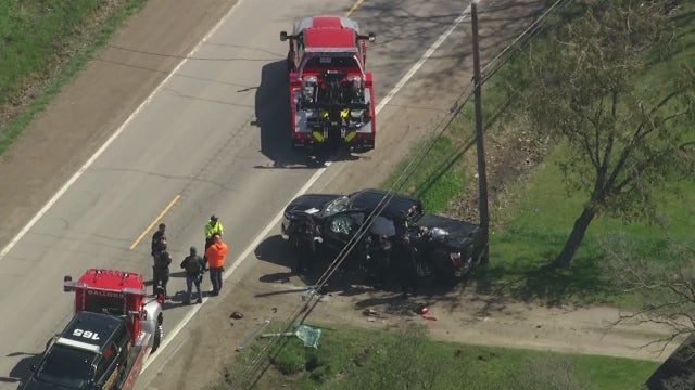 Wanted suspect hits Macomb County sheriff vehicle, rolls pickup while fleeing deputies