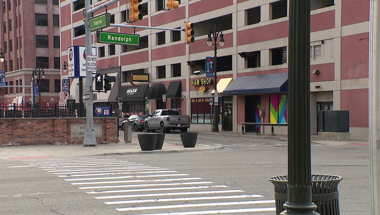 4 Shot, 1 Dead In Downtown Detroit Shooting, Police Say | FOX 2 Detroit