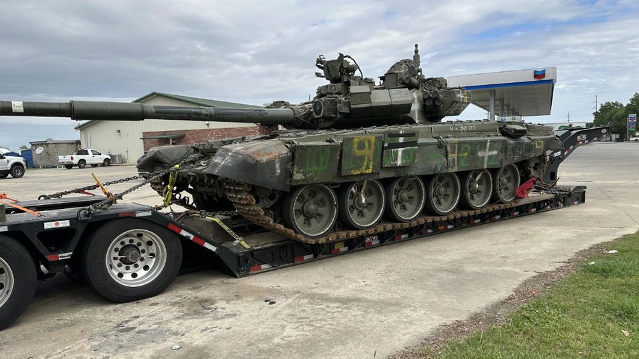 Stranded-Russian-tank-in-Louisiana-III.jpg